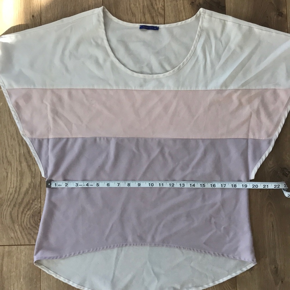 Color block top - Picture 3 of 4